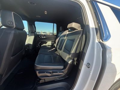 2024 Chevrolet Suburban — photo 10 view