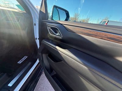 2024 Chevrolet Suburban — photo 7 view