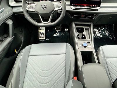 2026 Volkswagen Tiguan — photo 16 view