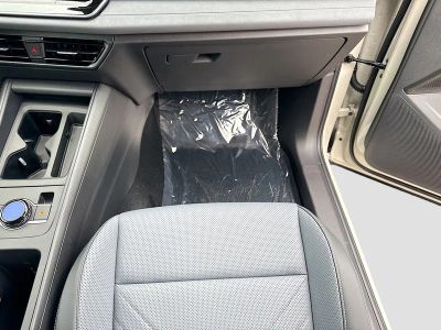 2026 Volkswagen Tiguan — photo 18 view