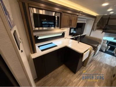 2024 Jayco Seneca XT - Photo 9