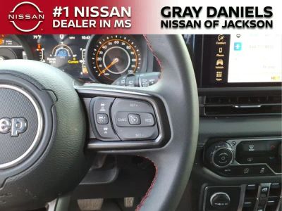 2024 Jeep Wrangler - Photo 15