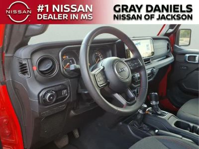 2024 Jeep Wrangler - Photo 11