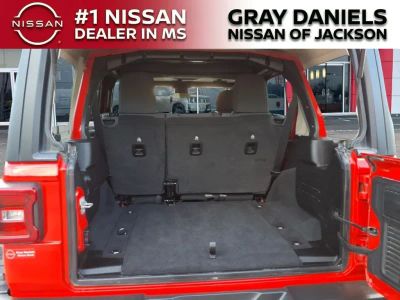 2024 Jeep Wrangler - Photo 8