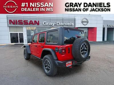 2024 Jeep Wrangler - Photo 5
