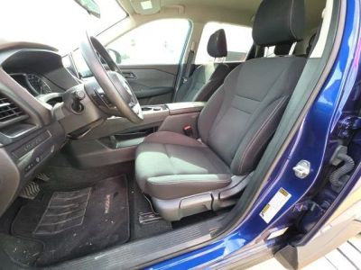 2023 Nissan Rogue — photo 13 view