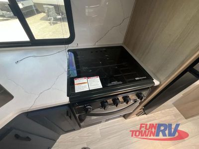 2024 Winnebago Industries Towables Voyage - Photo 22