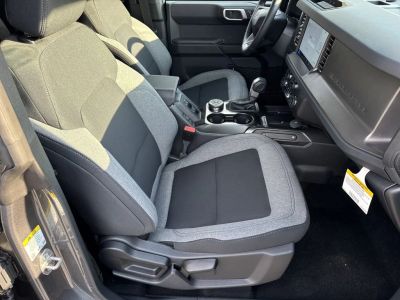 2026 Ford Bronco — photo 13 view