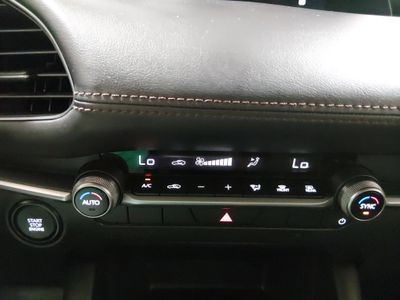 2025 Mazda Mazda3 Hatchback - Photo 18