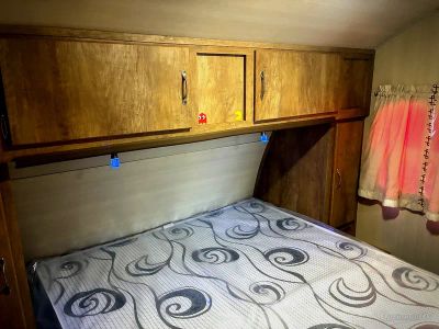 2018 Gulf Stream Friendship — photo 10 view