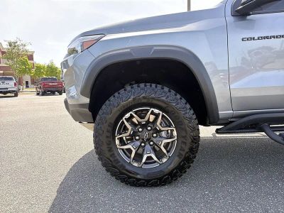 2025 Chevrolet Colorado — photo 9 view