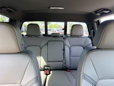 2025 Chevrolet Colorado — photo 24 view