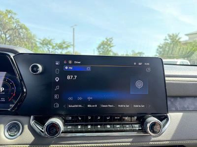 2025 Chevrolet Colorado — photo 17 view