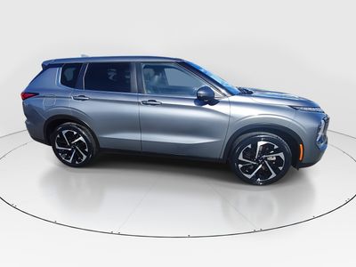 2024 Mitsubishi Outlander - Photo 8