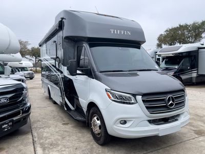 2023 Tiffin WAYFARER - Photo 1