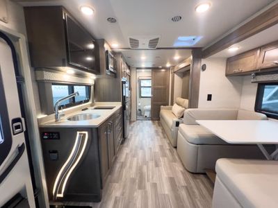 2023 Tiffin WAYFARER - Photo 5