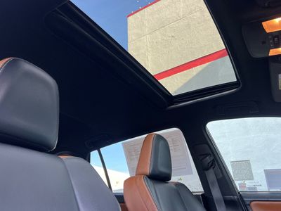 2016 Toyota RAV4 - Photo 17