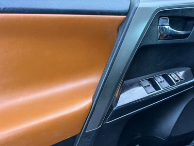 2016 Toyota RAV4 - Photo 12