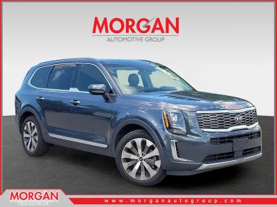 2020 Kia Telluride S in Gravity Grey — front three-quarter view