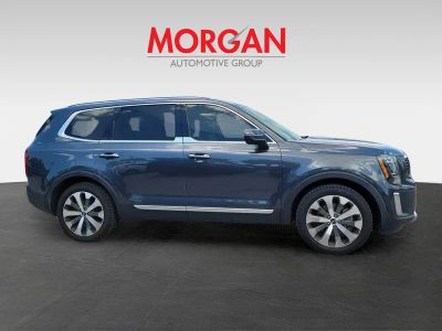 2020 Kia Telluride — rear three-quarter view