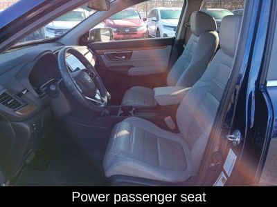 2019 Honda CR-V Touring — photo 16 view
