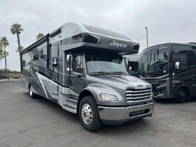 2026 Jayco SENECA — front three-quarter view