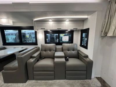 2026 Jayco SENECA — photo 16 view