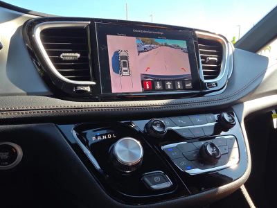 2026 Chrysler Pacifica — photo 22 view
