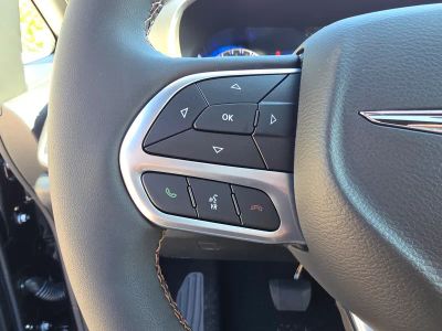 2026 Chrysler Pacifica — photo 19 view