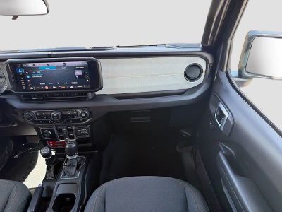 2024 Jeep Wrangler 4xe — photo 18 view