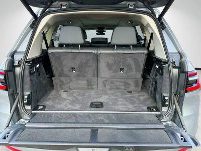 2026 BMW X7 — photo 12 view