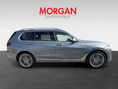 2026 BMW X7 — side profile view