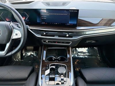 2026 BMW X7 — photo 19 view