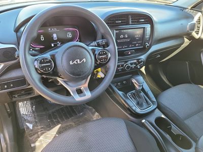 2024 Kia Soul - Photo 2
