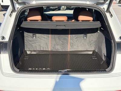 2024 Audi Q8 e-tron - Photo 12