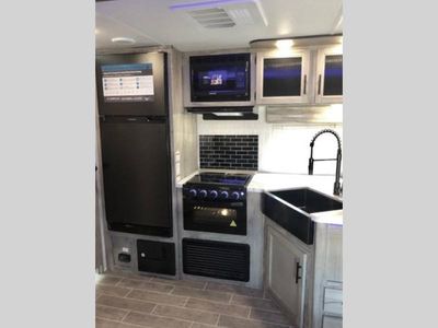 2020 Forest River RV Cherokee Alpha Wolf - Photo 2