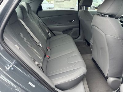2026 Hyundai Elantra — photo 17 view