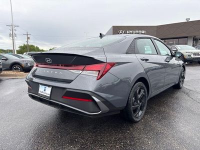 2026 Hyundai Elantra — photo 26 view