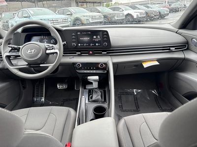 2026 Hyundai Elantra — photo 18 view