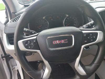2024 GMC Terrain — photo 12 view