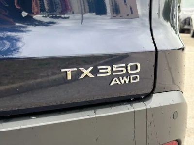 2025 Lexus TX — photo 11 view