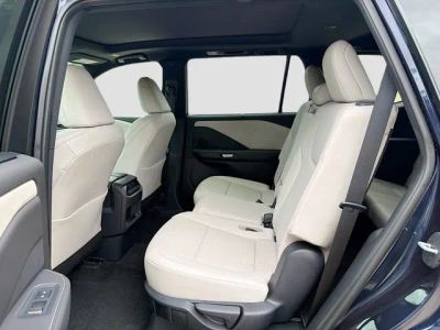2025 Lexus TX — photo 23 view