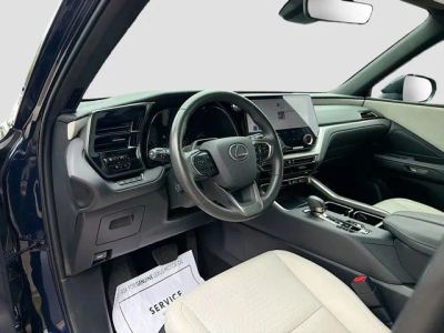 2025 Lexus TX — photo 28 view