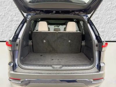 2025 Lexus TX — photo 12 view