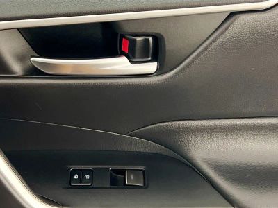 2022 Toyota RAV4 — photo 28 view