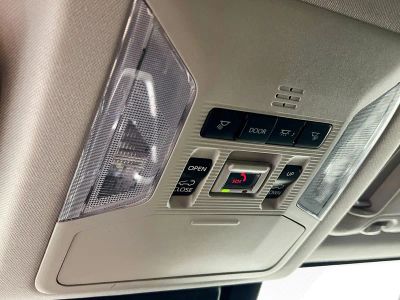 2022 Toyota RAV4 — photo 18 view