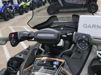 2025 Sea-Doo FishPro Apex 300 - Photo 10