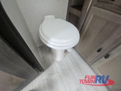 2022 Forest River RV Surveyor Legend - Photo 34