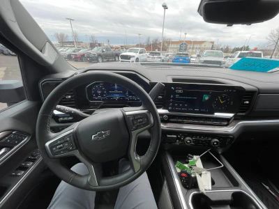 2024 Chevrolet Silverado 2500HD — photo 12 view