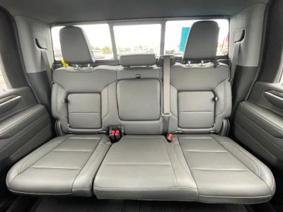 2024 Chevrolet Silverado 2500HD — photo 14 view